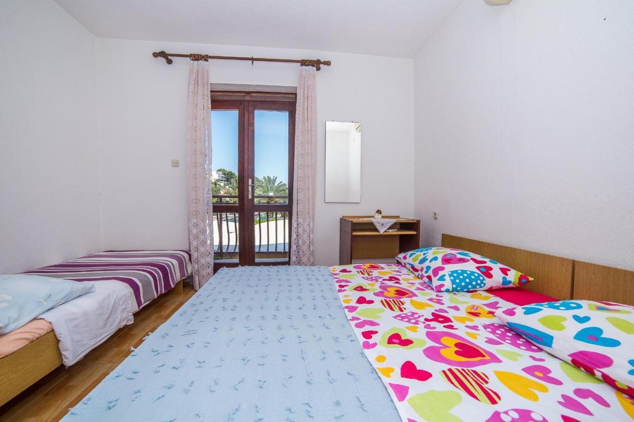 Apartments And Rooms Drpic Splitska Bagian luar foto