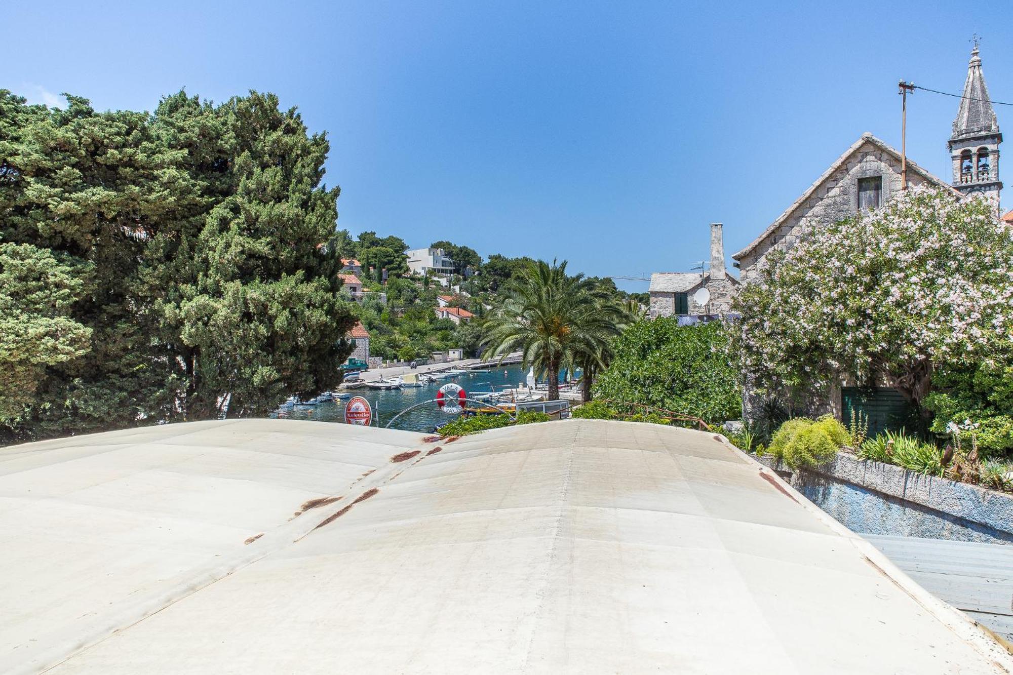 Apartments And Rooms Drpic Splitska Bagian luar foto